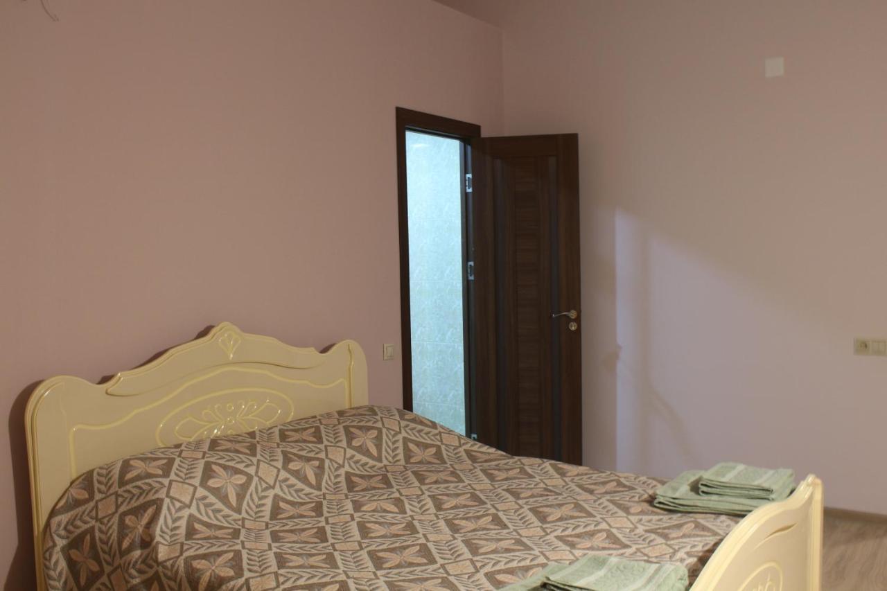 Anna Home B&B Areni Buitenkant foto